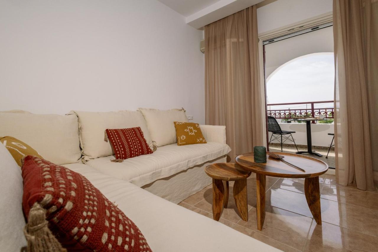 Ariadne Hotel Agios Prokopios  Buitenkant foto